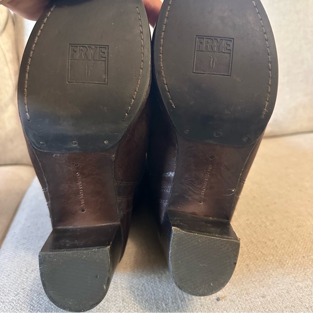 Frye Carson Mid Heel Dark Brown Leather Boots Pull On Vintage - Picture 7 of 10